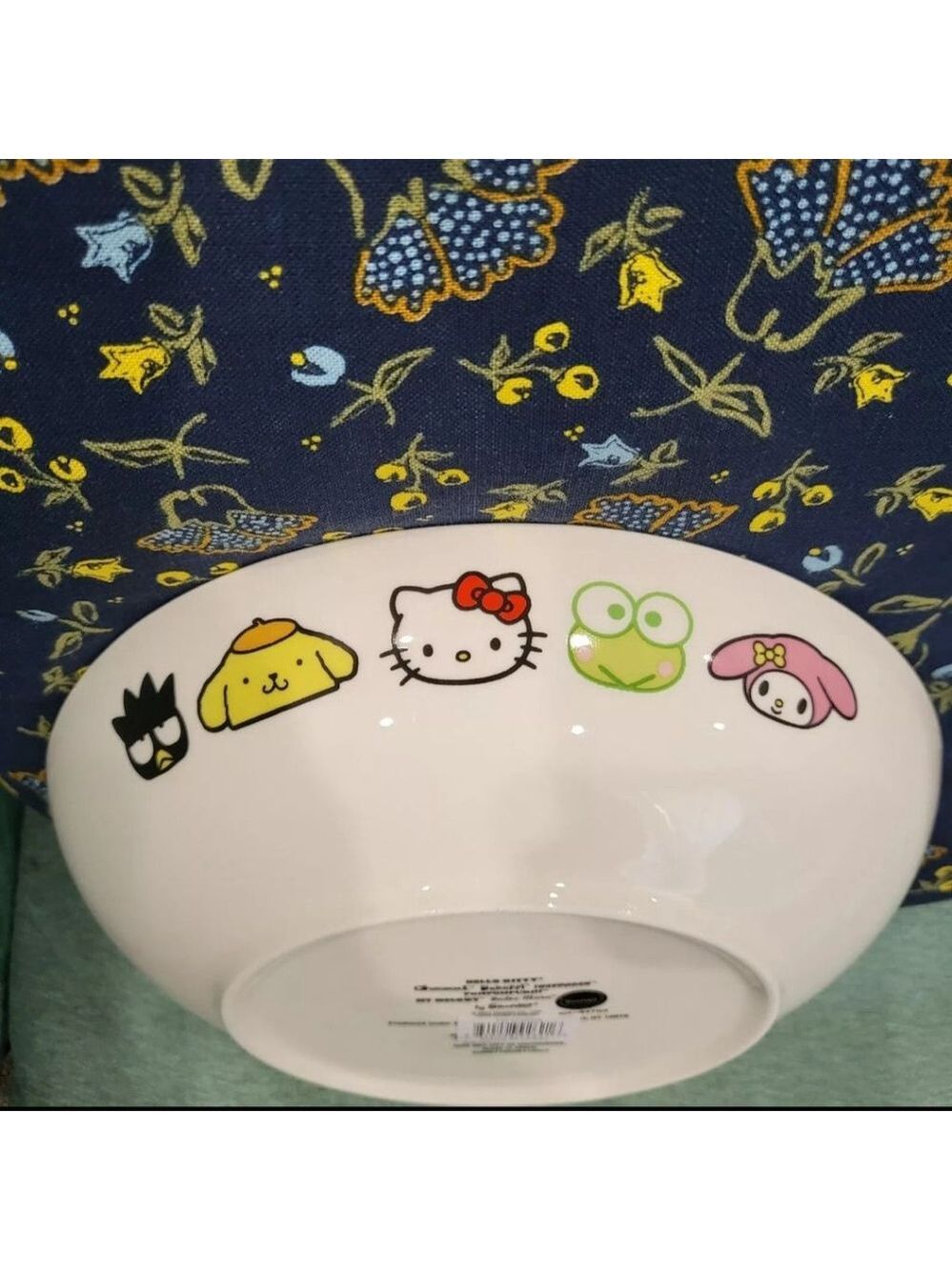 Sanrio Hello Kitty & Friends Rainbow Ceramic 9" Soup Pasta Salad Bowl - Picture 4 of 7